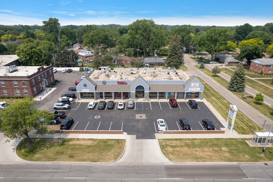 Primary Photo Of 21423-21435 Greater Mack Ave, Saint Clair Shores Storefront For Lease