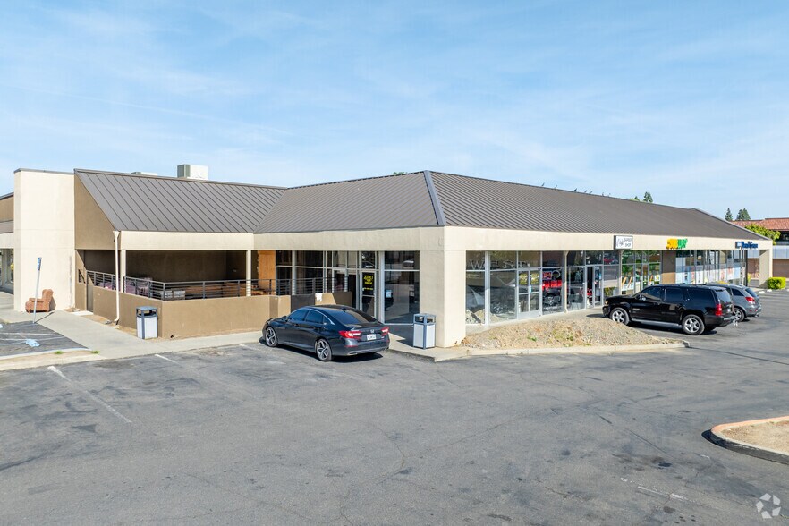 More Photos Of 106-108 W Main St, Woodland General Retail For Sale