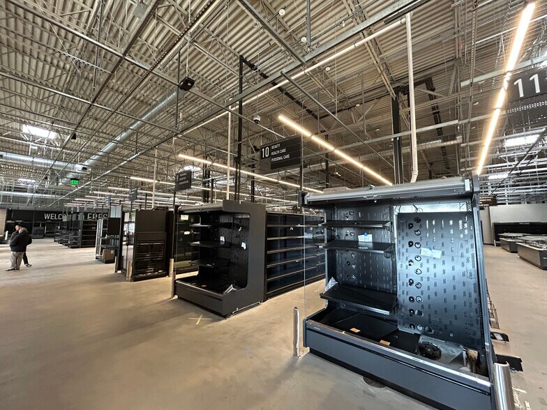 More Photos Of 1000-1074 US Highway 9, Parlin General Retail For Lease