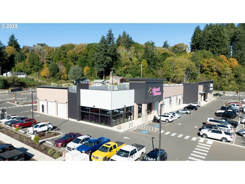 More Photos Of 1236 Teakwood Ave, Coos Bay Health Club For Sale