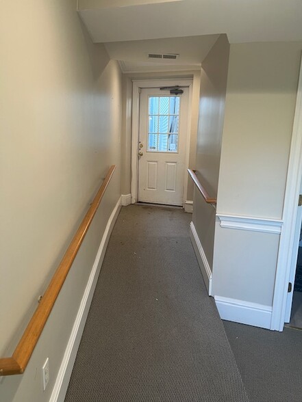 More Photos Of 64R Main St, New Canaan Office For Lease