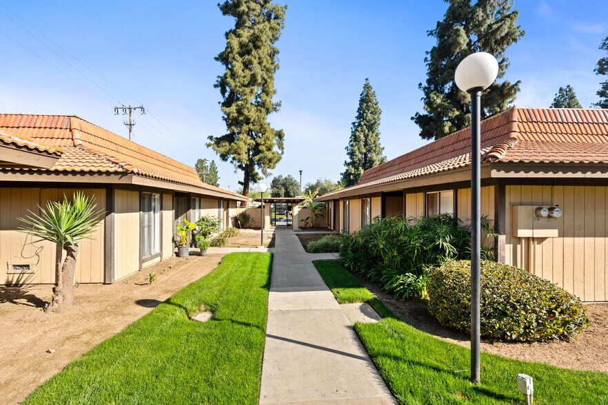 More Photos Of 2910 E Huntington Blvd, Fresno Multifamily For Sale