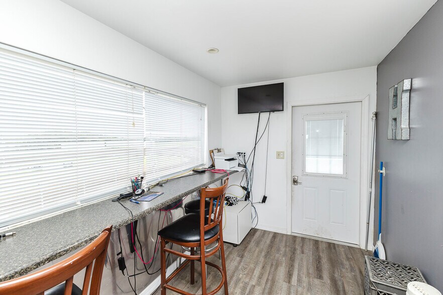 More Photos Of 1663 Georgia Rd, Humboldt Specialty For Sale