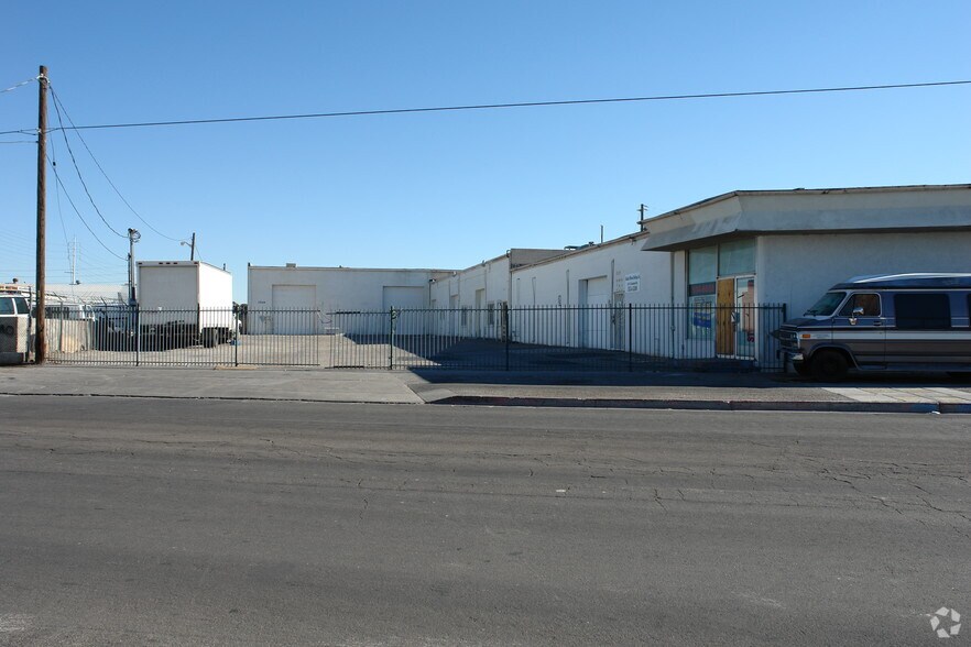 More Photos Of 1519-1529 Industrial Rd, Las Vegas Warehouse For Sale
