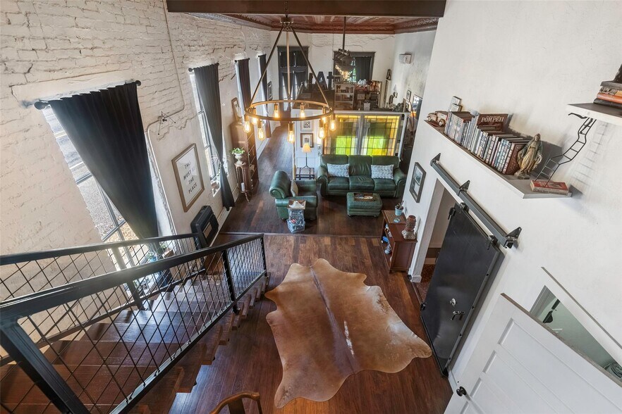 More Photos Of 201 W Main St, Cumby Office For Sale