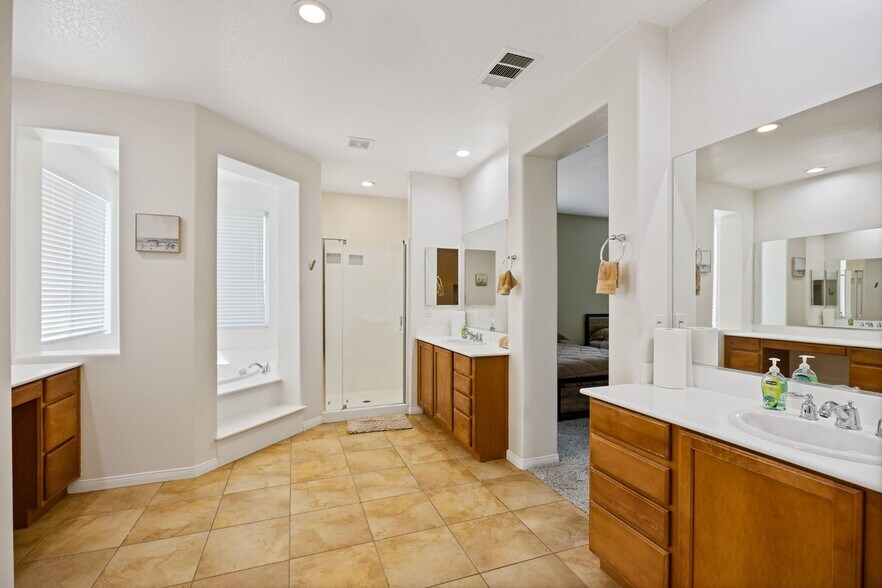 More Photos Of 4375 W Avenue M11, Lancaster Rehabilitation Center For Sale