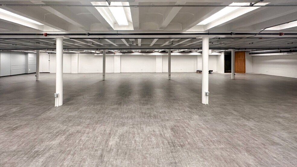 More Photos Of 83 E Main St, Torrington Freestanding For Lease