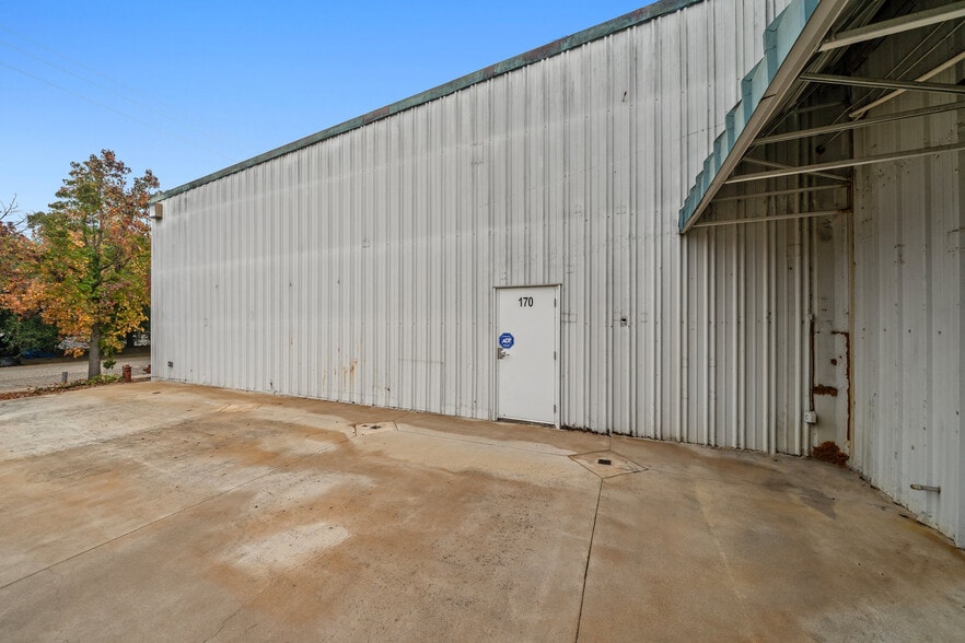 More Photos Of 3230 Riverside Ave, Paso Robles Manufacturing For Lease