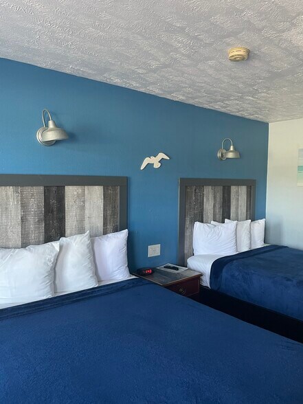 More Photos Of 101 Margaret Ave, Terre Haute Hotel For Sale