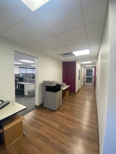 More Photos Of 5020 Centre Ave, Pittsburgh Office For Lease