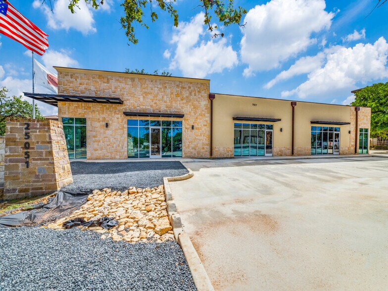 More Photos Of 7927 Calle Rialto, San Antonio Storefront Retail Office For Lease