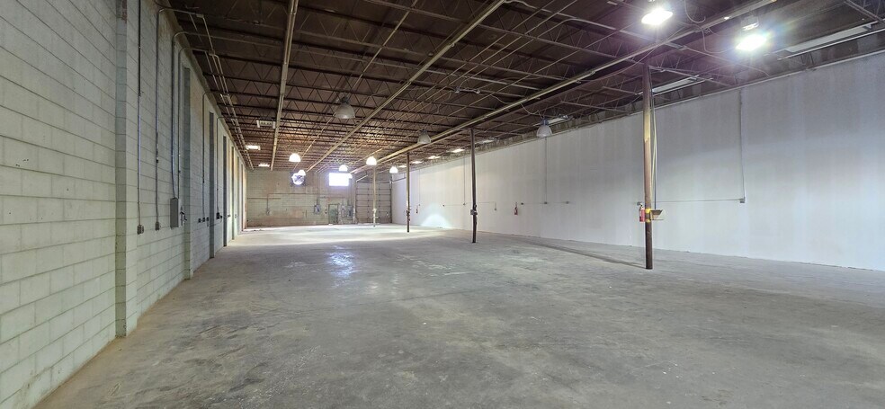 More Photos Of 310 W Grant St, Orlando Warehouse For Lease