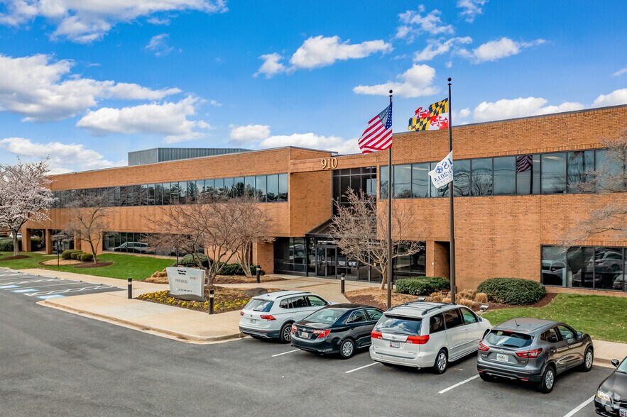Primary Photo Of 910 Clopper Rd, Gaithersburg Research And Development For Lease