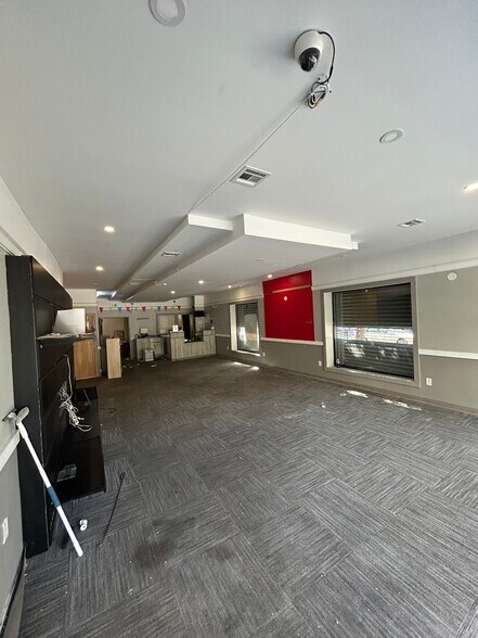 More Photos Of 100 Manhattan Ave, Brooklyn Storefront Retail Residential For Lease