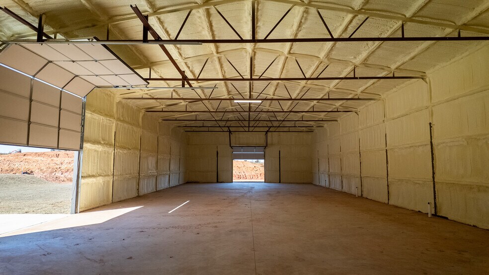 More Photos Of 11515 Maui Ln, Edmond Warehouse For Sale
