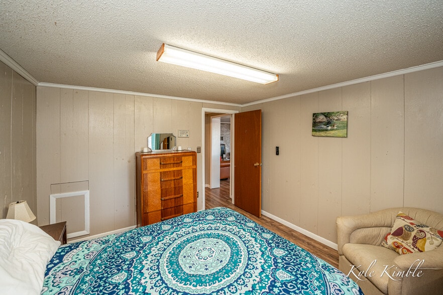 More Photos Of 104 W Houghton Lake Dr, Prudenville Hotel For Sale