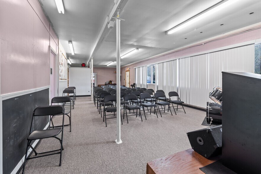 More Photos Of 1128 N Main St, Oakboro Restaurant For Sale
