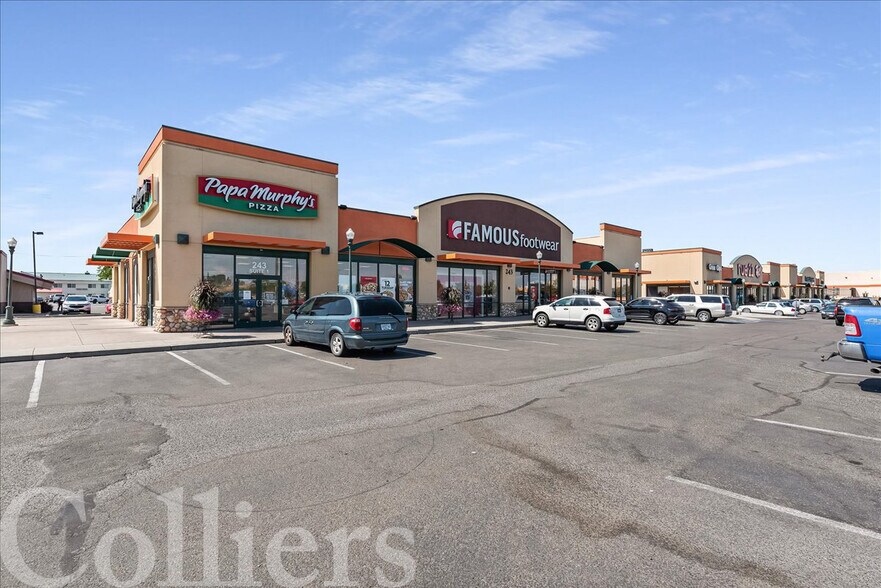 More Photos Of 203 East Ln N, Ontario Unknown For Lease