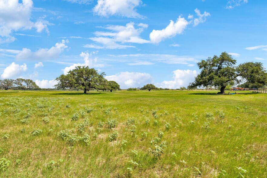 More Photos Of 995 W Gates Valley Rd, Poteet Land For Sale