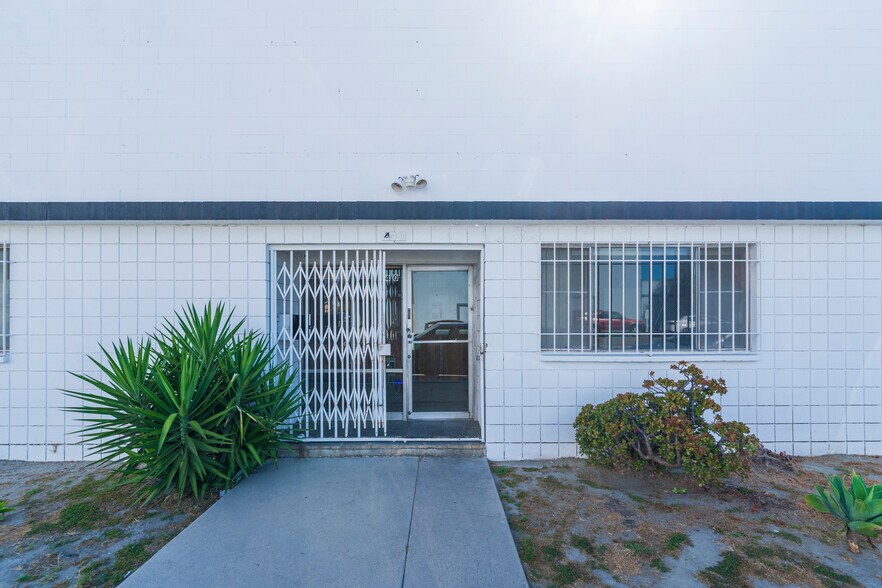 More Photos Of 440 N Marine Ave, Wilmington Warehouse For Lease