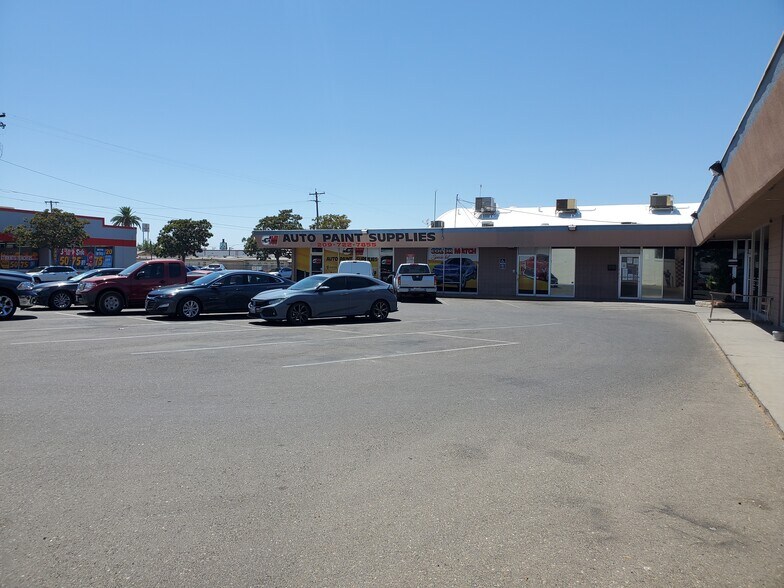 More Photos Of 1343-1353 W Main St, Merced General Retail For Sale