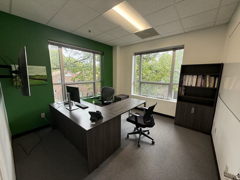 More Photos Of 308 W Rosemary St, Chapel Hill Office For Lease
