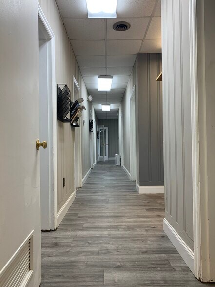 More Photos Of 109 W Atlantic St, South Hill Storefront Retail Office For Sale
