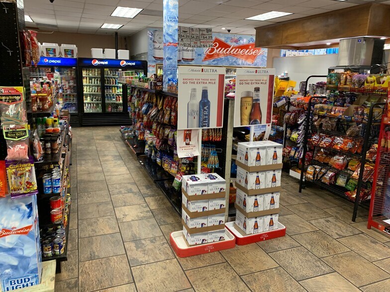 More Photos Of 12666 State Highway 31 W, Tyler Storefront For Sale