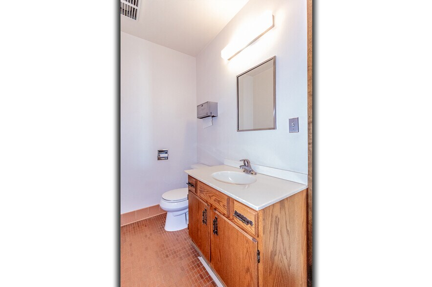More Photos Of 132 E Main St, Hortonville Bank For Sale