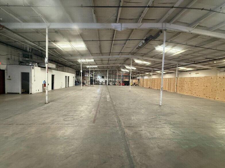 More Photos Of 911 N Frio St, San Antonio Manufacturing For Lease