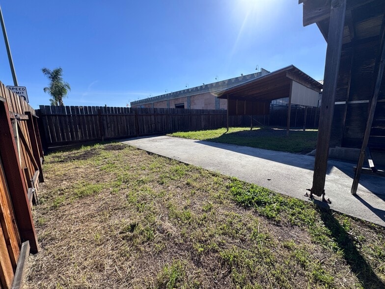 More Photos Of 270 San Jose Ave, San Jose Service For Sale