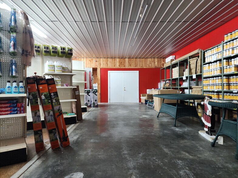 More Photos Of 122 W Richardson Ave, Puxico Restaurant For Sale