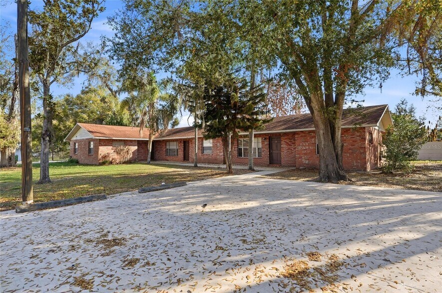 More Photos Of 2300 W Cannon Ter NW, Winter Haven Apartments For Sale