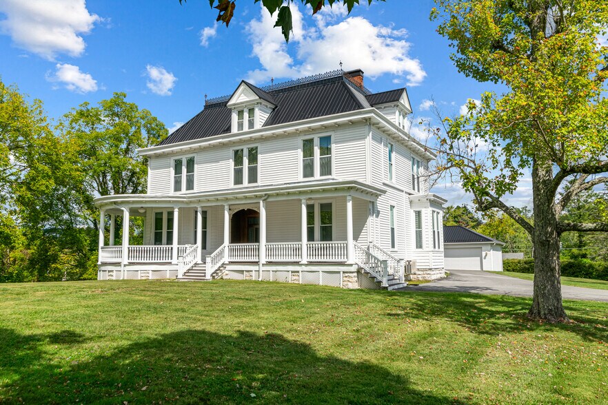 More Photos Of 639 Tower St, Tazewell Specialty For Sale