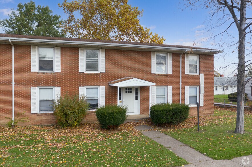 More Photos Of 1908 Camp St, Sandusky Apartments For Sale