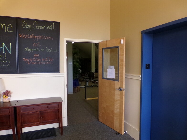 More Photos Of 171 Daniel Webster Hwy, Belmont Storefront Retail Office For Lease
