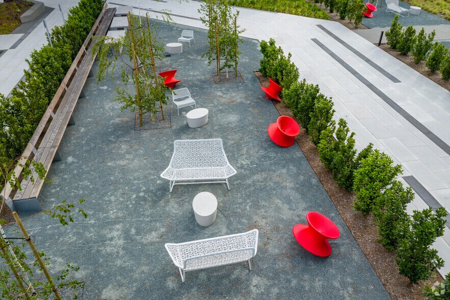 More Photos Of 1825 S Grant St, San Mateo Unknown For Lease