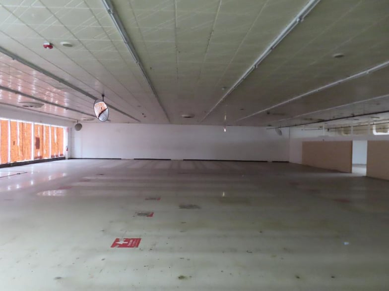 More Photos Of 4335 Oakton St, Skokie Freestanding For Lease