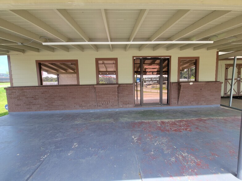 More Photos Of 145 Pan American Dr, Livingston Auto Dealership For Lease