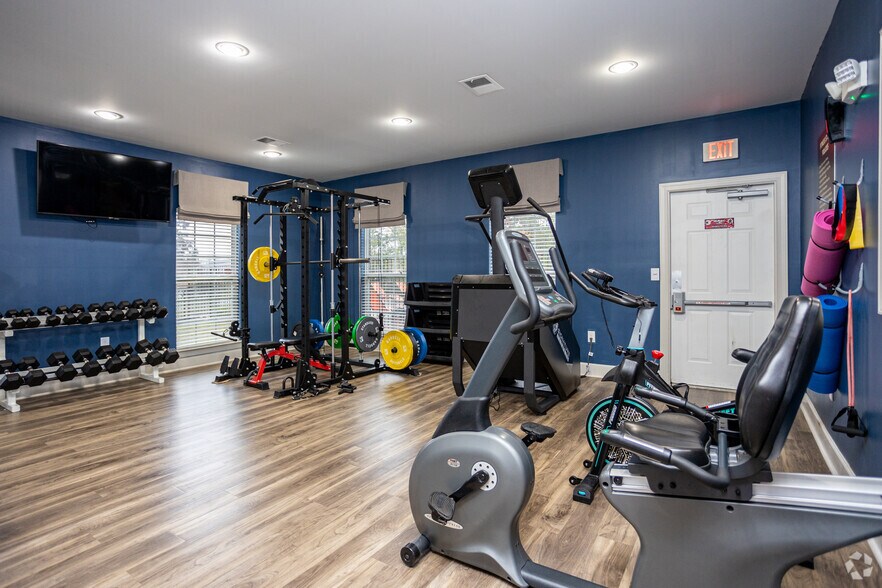 More Photos Of 501 Tiger Way, Knoxville Apartments For Sale