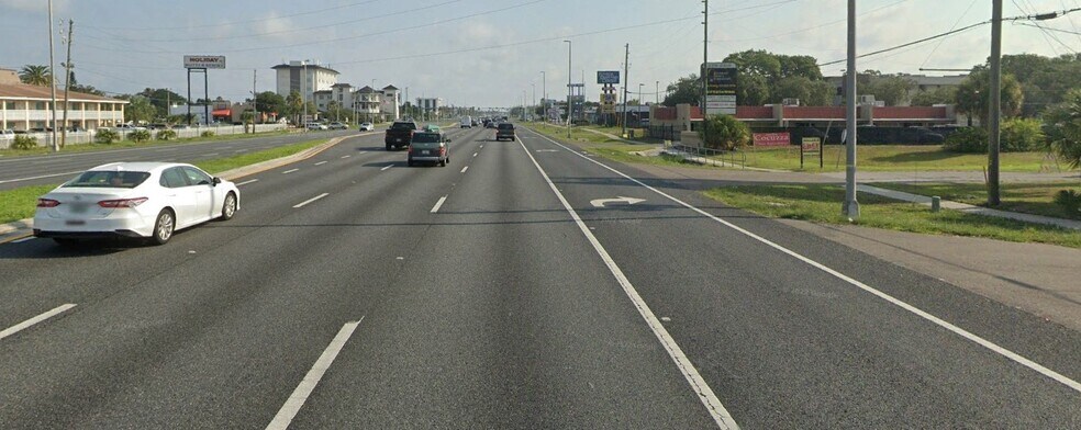 More Photos Of 2312 US Highway 19, Holiday Office For Sale