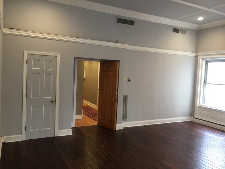 More Photos Of 110 S 20th St, Philadelphia Office For Sale