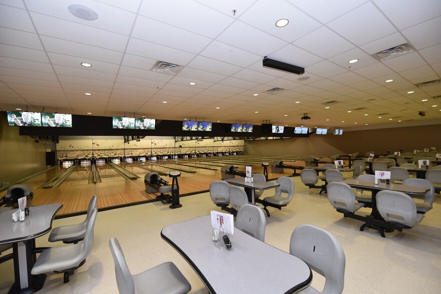 More Photos Of 122 W 900 N, Payson Bowling Alley For Sale