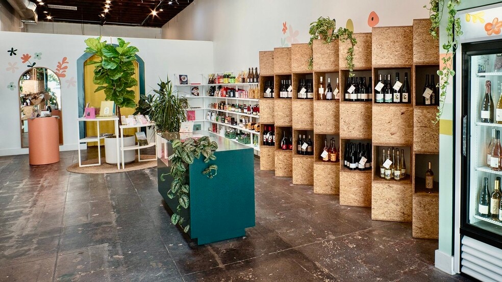 More Photos Of 3333-3339 W Sunset Blvd, Los Angeles General Retail For Lease