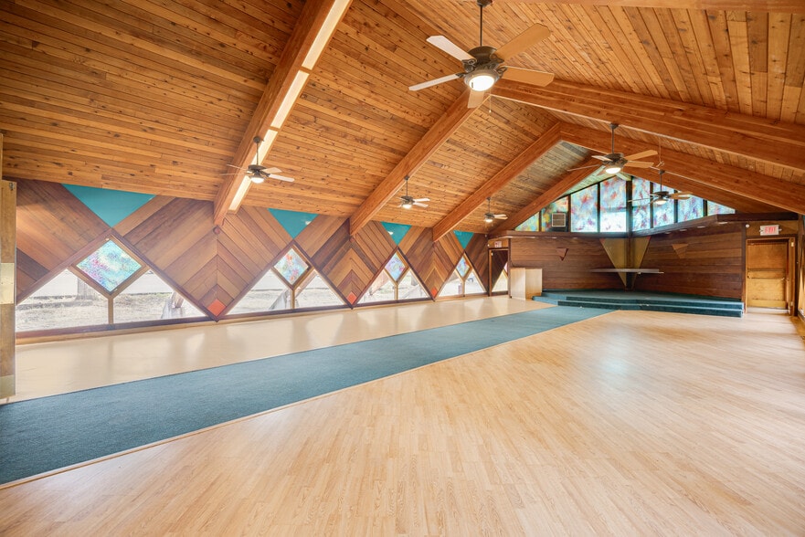 More Photos Of 1003 Liberty Ln, Pueblo Religious Facility For Sale