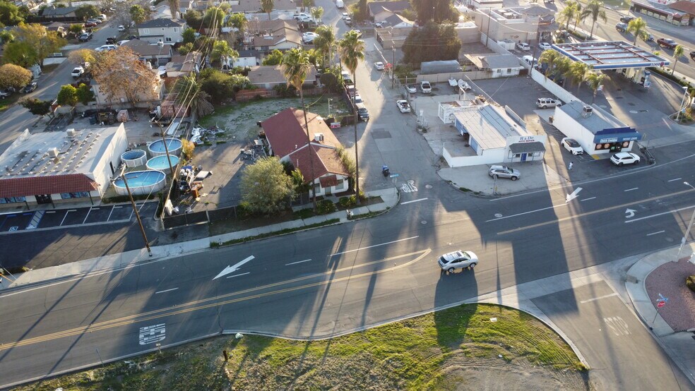More Photos Of 16899 Lakeshore Dr, Lake Elsinore Contractor Storage Yard For Lease