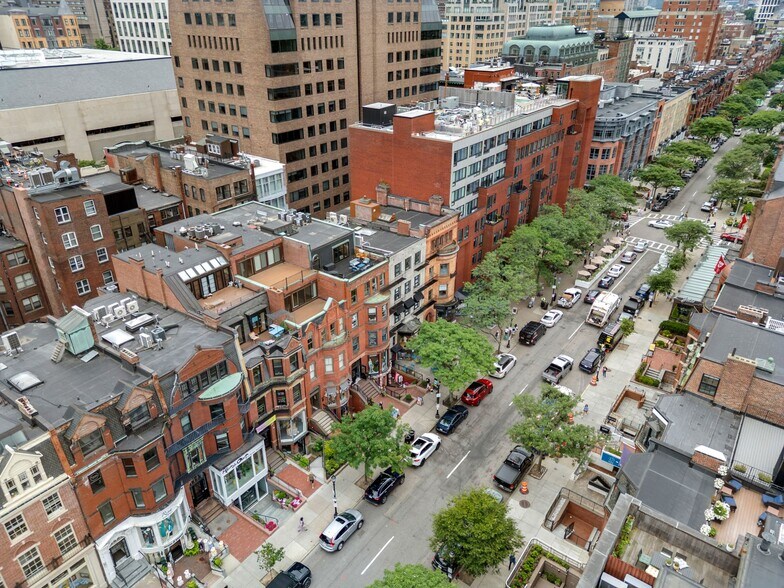 More Photos Of 168 Newbury St, Boston Freestanding For Lease