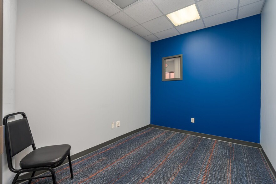 More Photos Of 108 S Minnesota Ave, Saint Peter Storefront Retail Office For Sale