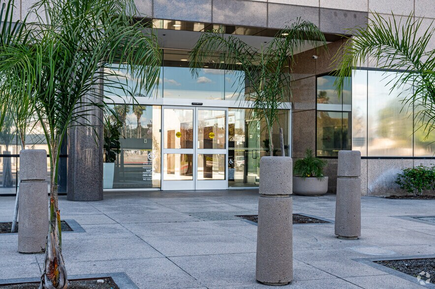 More Photos Of 430 N Vineyard Ave, Ontario Office For Lease