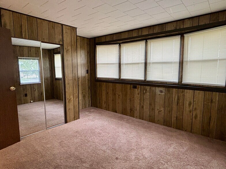 More Photos Of 521 S Emmett St, Virden Manufactured Housing Mobile Home Park For Sale